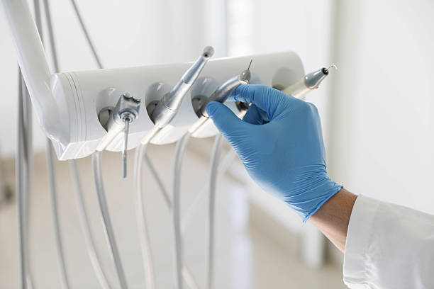 Professional Emergency Dentist technician working in Plainsboro Center, NJ